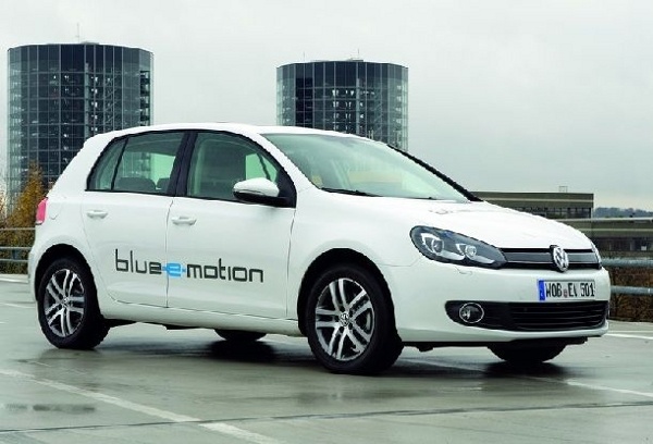 2010-volkswagen-golf-blue-e-motion-exterior1